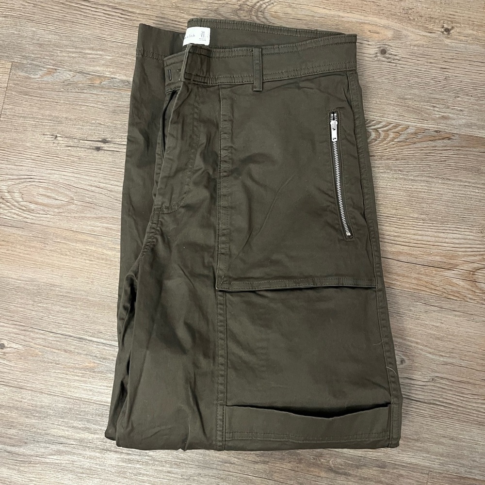 Wide-Leg Utility Pants in Dark Olive - Picture 2 of 4